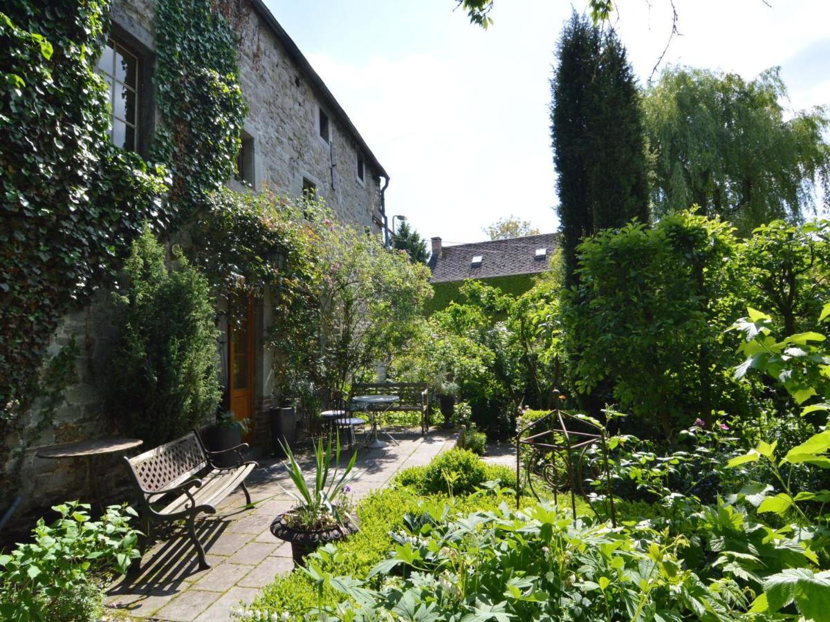 Enchanting Cottage With Terrace Garden Hamoir Exterior foto